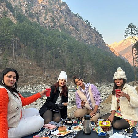 The Royal Orchard Kasol Exterior foto