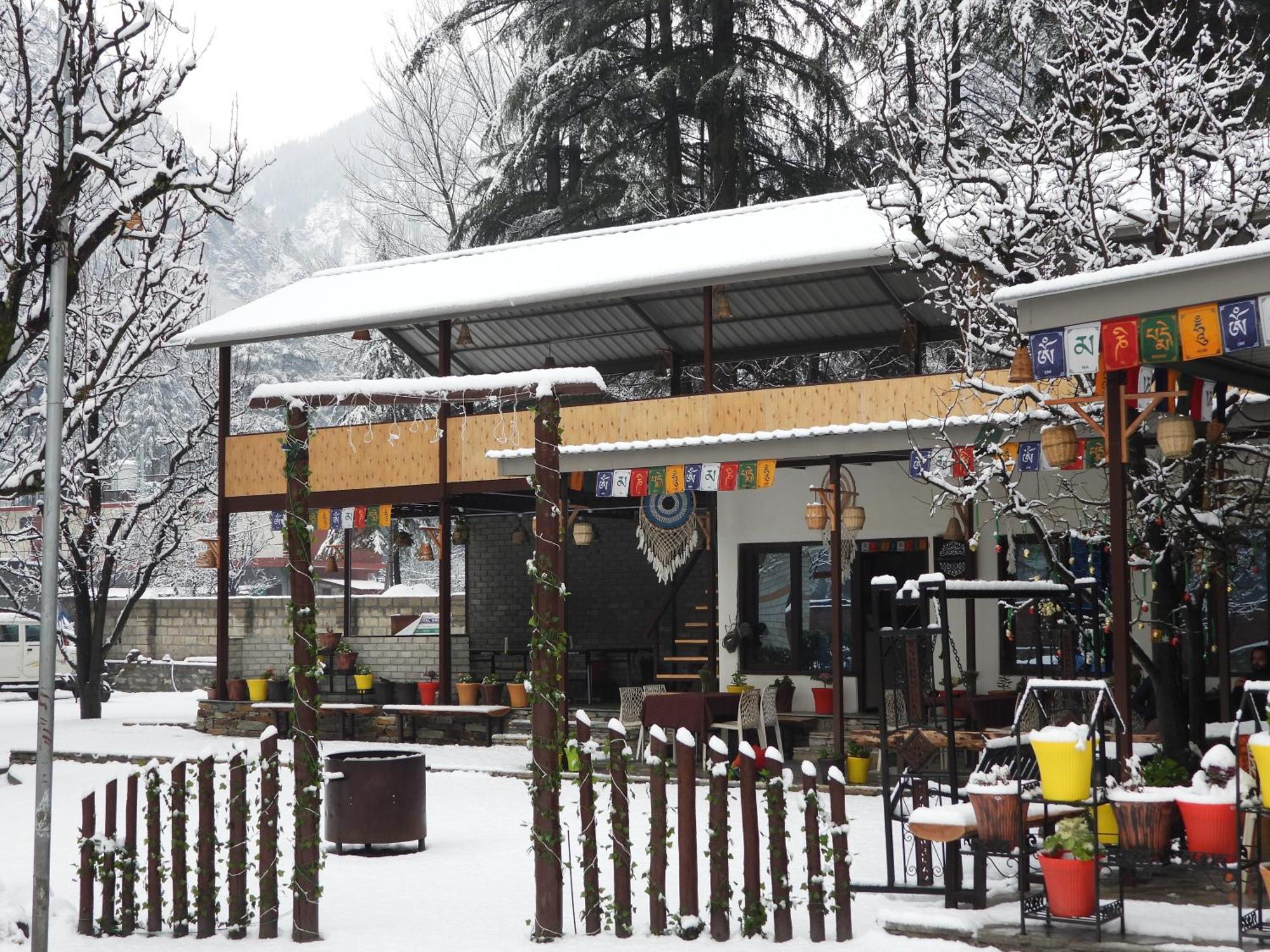 The Royal Orchard Kasol Exterior foto