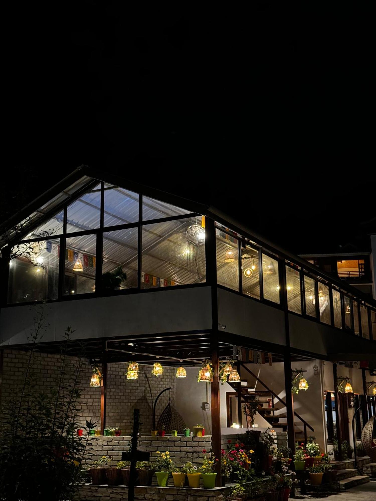 The Royal Orchard Kasol Exterior foto