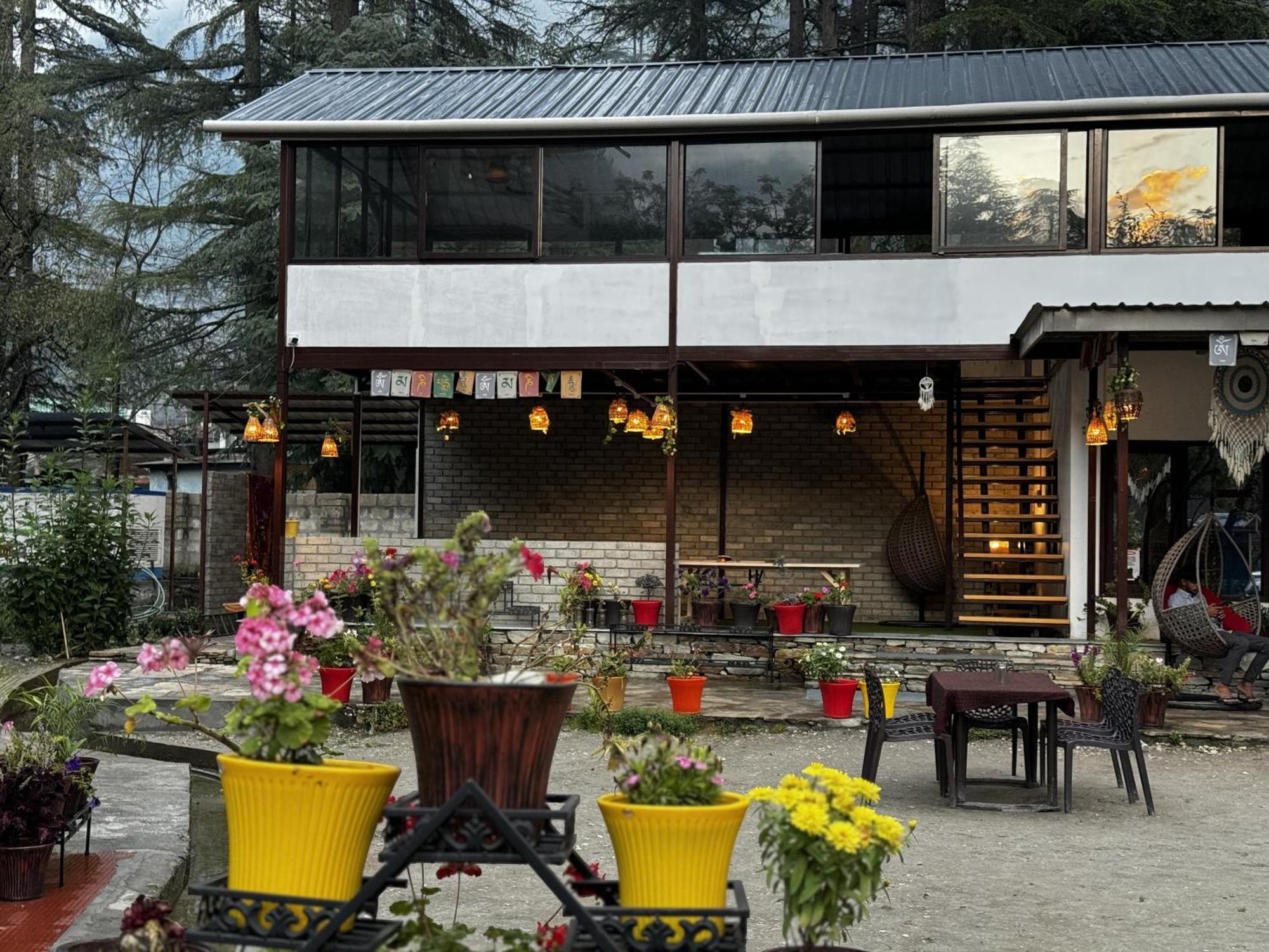 The Royal Orchard Kasol Exterior foto